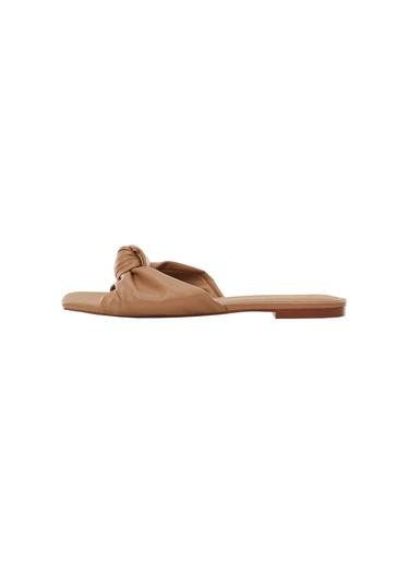  Mango Kadın Kare Burunlu Düğüm Detaylı Sandalet Kahverengi