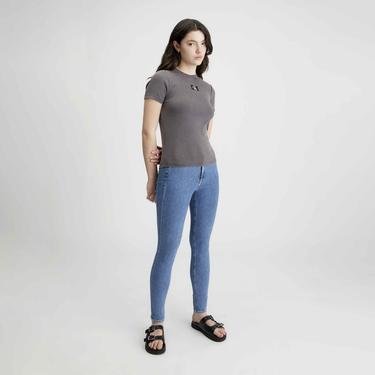  Calvin Klein Jeans Woven Label Kadın Gri T-Shirt