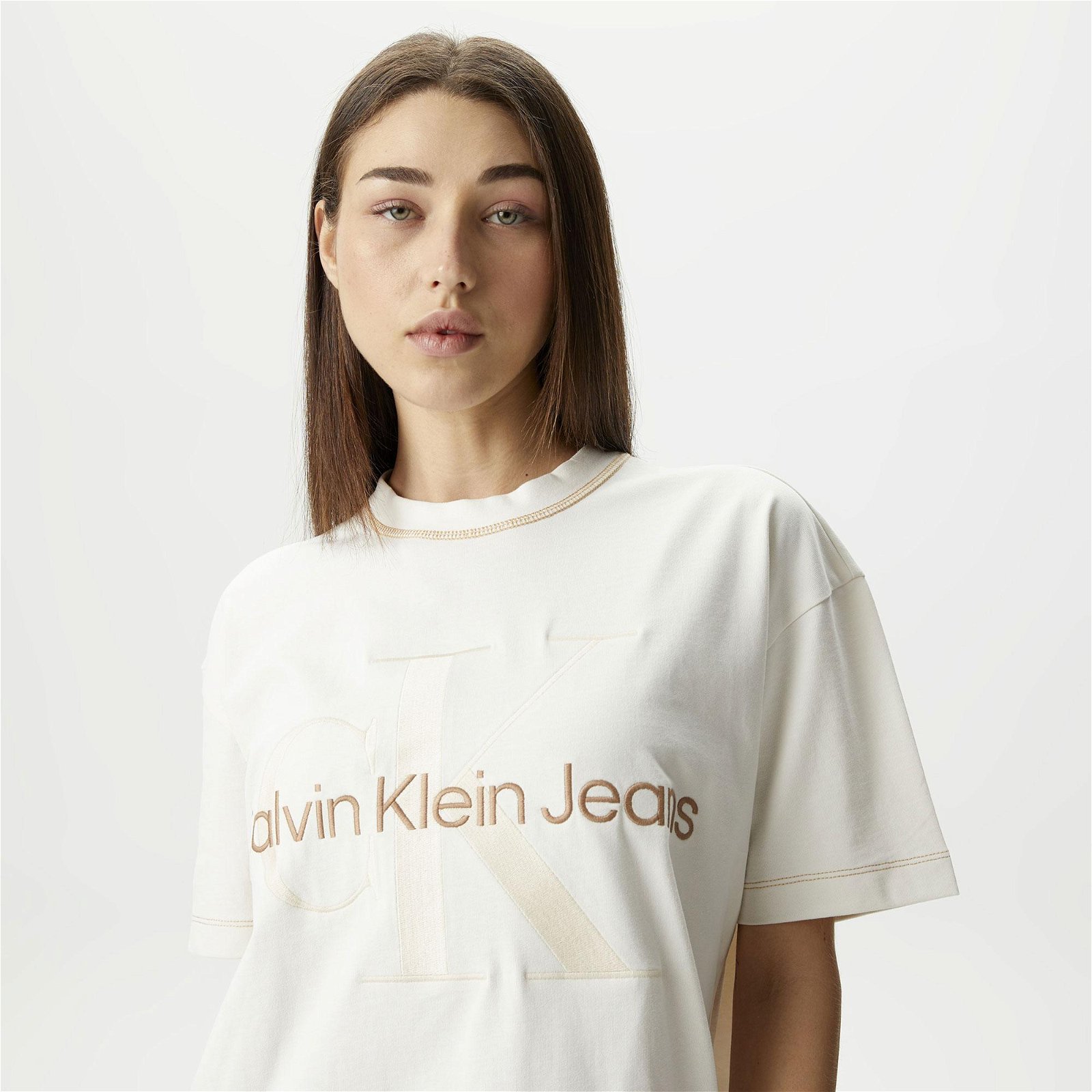 Calvin Klein Jeans Hero Monologo Kadın Beyaz T-Shirt