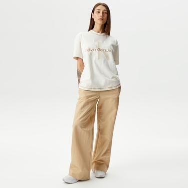  Calvin Klein Jeans Hero Monologo Kadın Beyaz T-Shirt