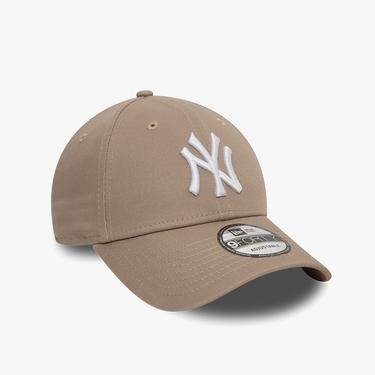  New Era League Essential New York Yankees 9FORTY Kadın Krem Şapka