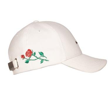  Maison Sacrée La Rose Du Jardin Beyaz Şapka