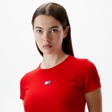  Tommy Jeans Slim Badge Rib Kadın Kırmızı T-Shirt