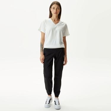  Lacoste Kadın Relaxed Fit V Yaka Beyaz T-Shirt