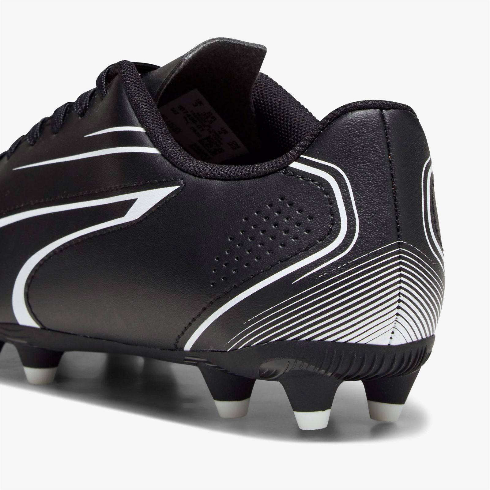 Puma Vitoria Fg/Ag Çocuk Siyah Halı Saha Kramponu