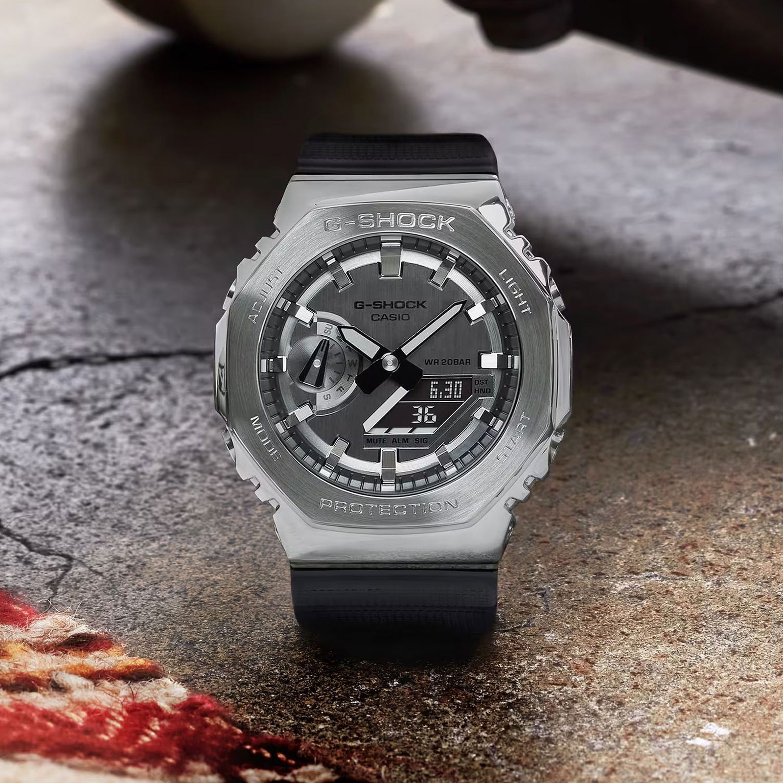 Casio GM-2100-1ADR Kol Saati