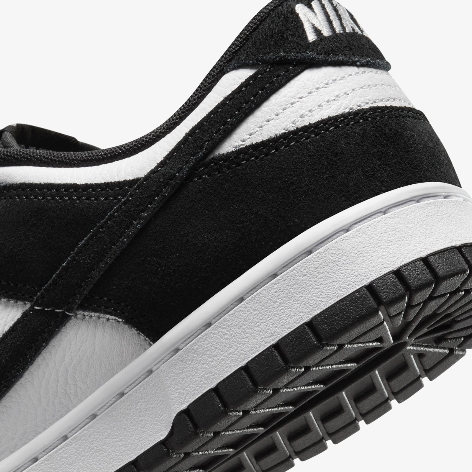 Nike Dunk Low Retro Erkek Beyaz Spor Ayakkabı