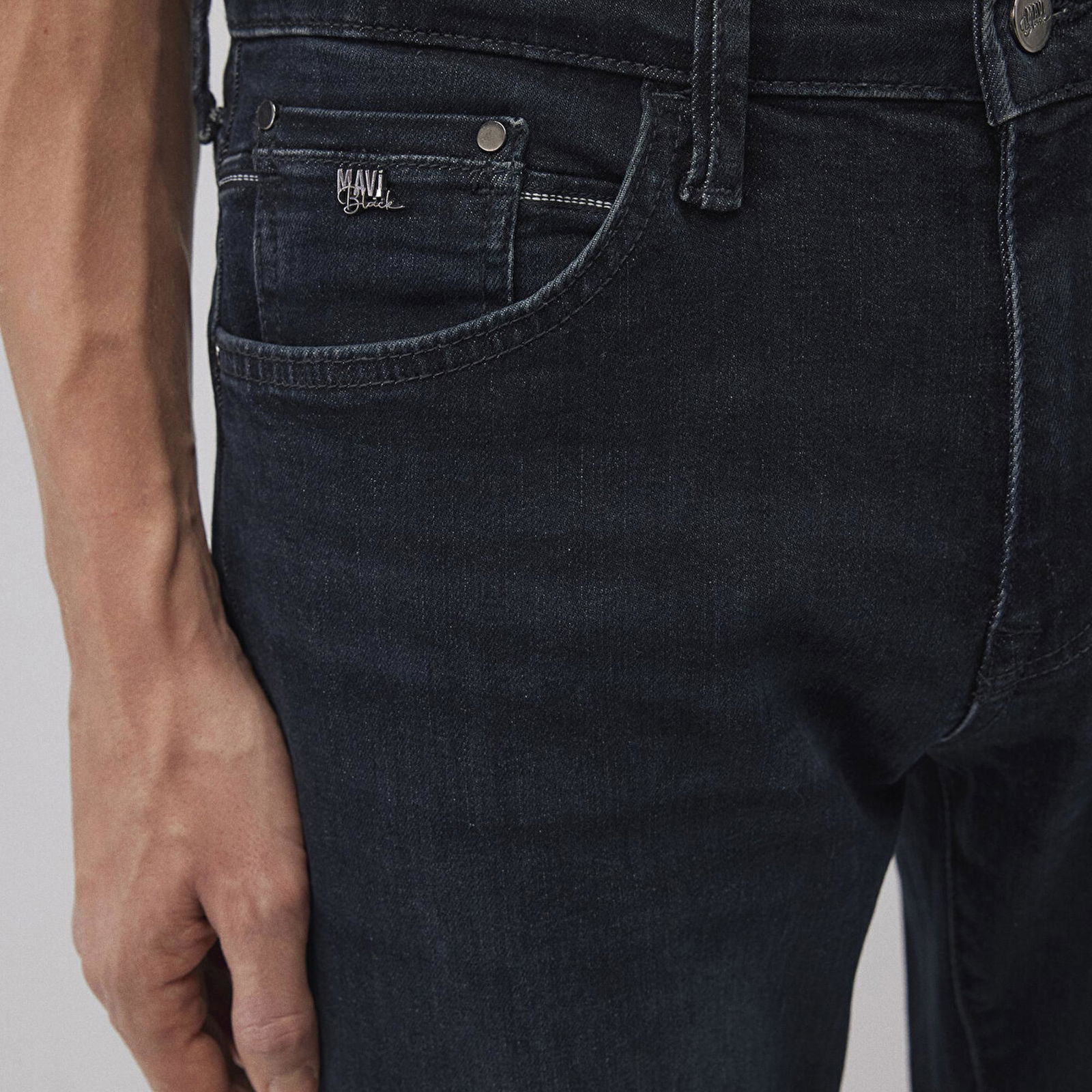 Mavi Marcus Lux Black Puslu Koyu Mavi Jean Pantolon 0035188545