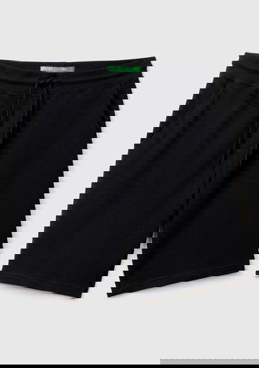  Erkek Siyah %100 Pamuk Logo Detaylı Beli Lastikli Bermuda Şort