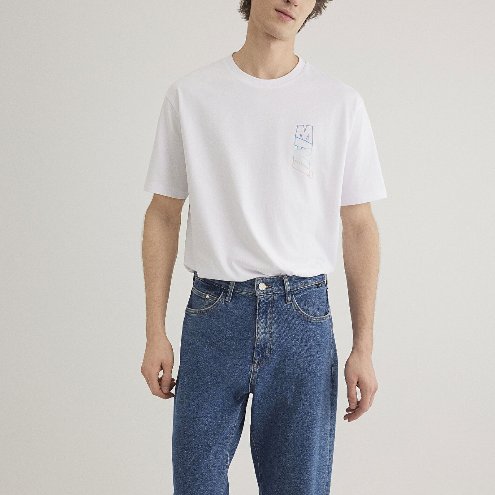 Mavi Mavi Logo Sırt Baskılı Beyaz Tişört Loose Fit / Bol Rahat Kesim 0612350-620