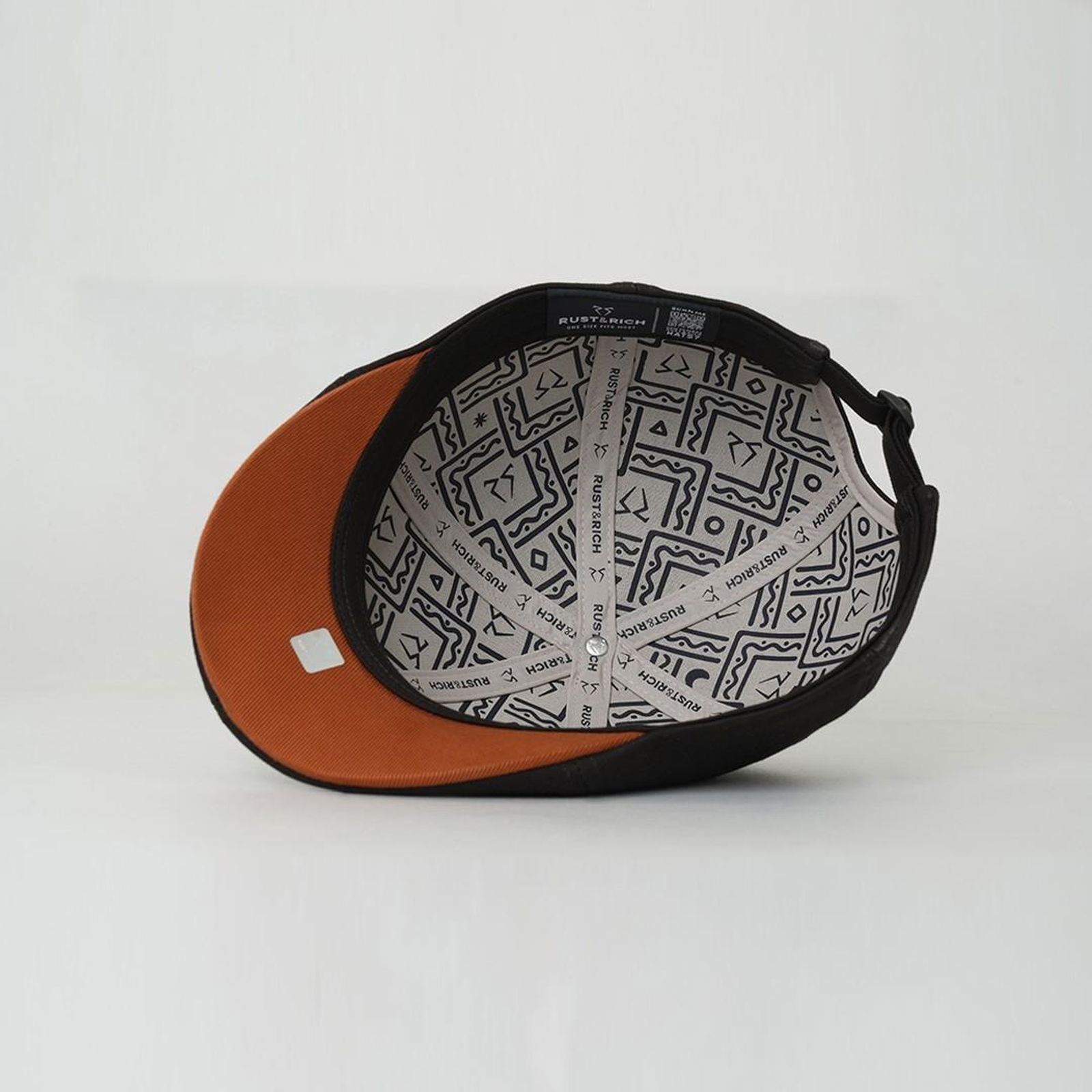 RustandRich Kadın Erkek Kahverengi Casket Şapka-Timeless Collection-Basic