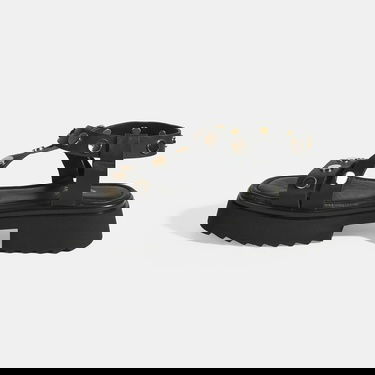  Kadın Siyah Zımba Detaylı Deri Sandalet