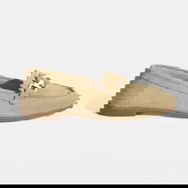  Kadın Krem Metal Aksesuarlı Süet Loafer