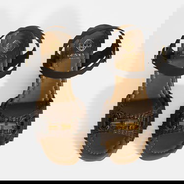  Kadın Kahve Tokalı Aksesuarlı Detaylı Topuklu Sandalet