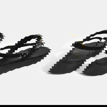  Kadın Siyah Metal Aksesuarlı Ayarlanabilir Tokalı Süet Sandalet