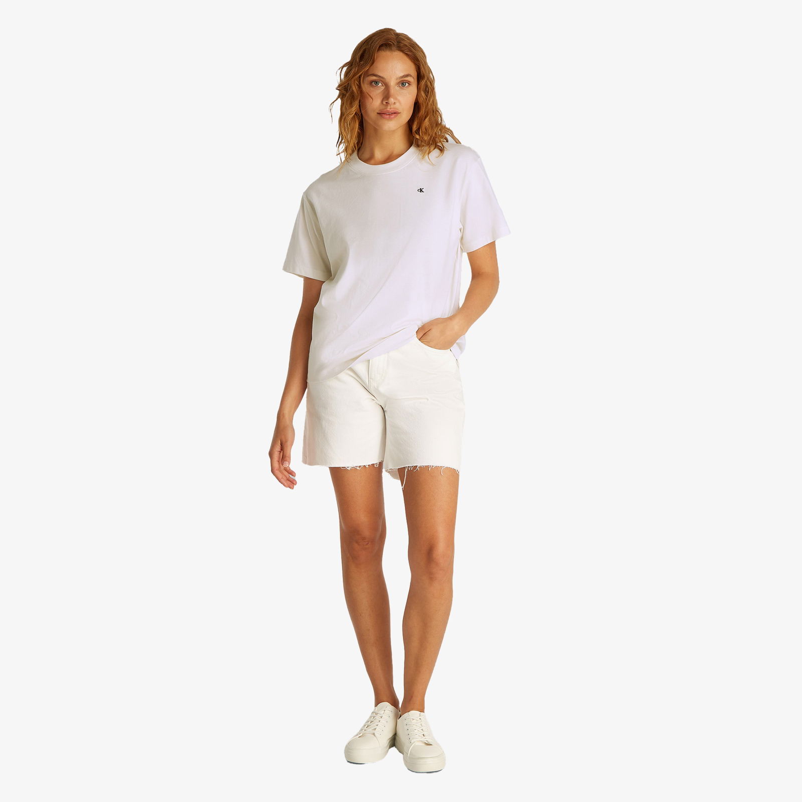 Calvin Klein Script Graphic Rlx Kadın Beyaz T-Shirt
