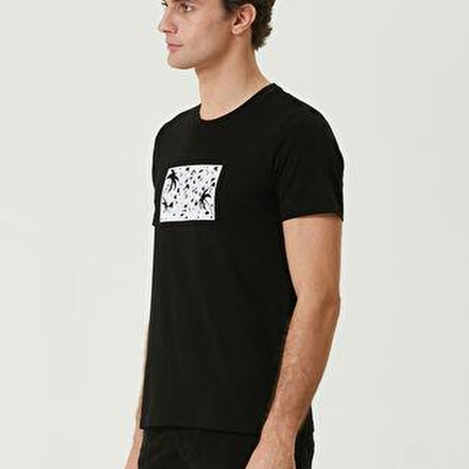 Siyah Palmiye Baskılı T-shirt