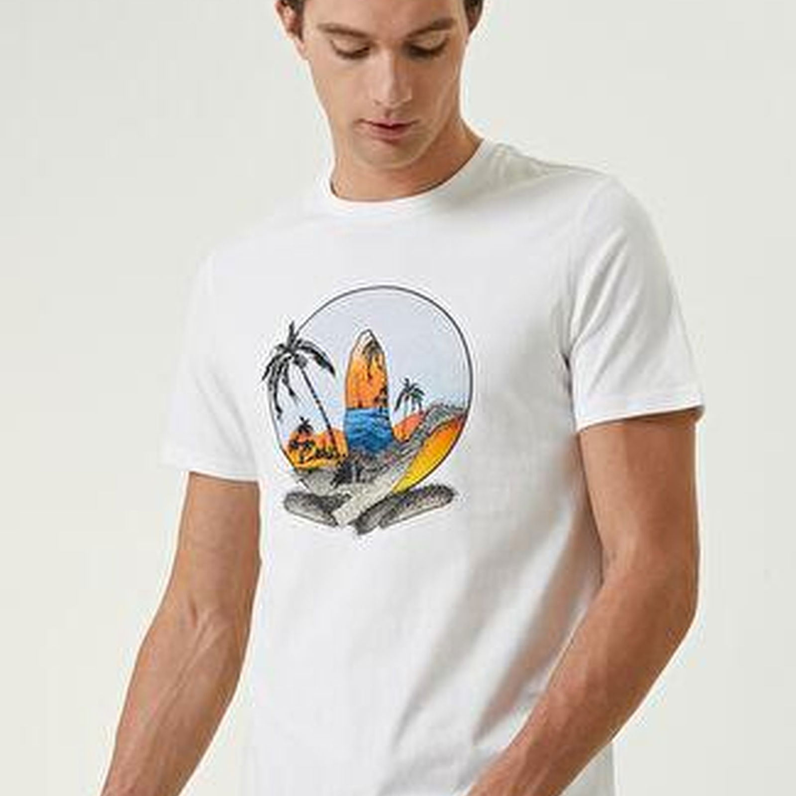Beyaz Logo Baskılı T-shirt
