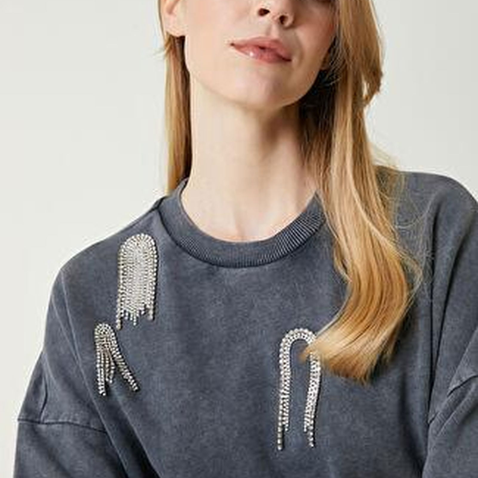 Antrasit Taş Detaylı Sweatshirt