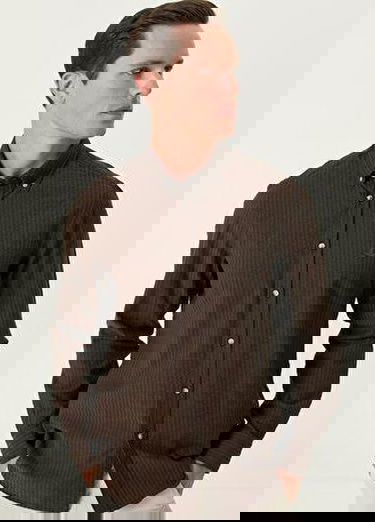  Slim Fit Koyu Kahverengi Gofre Dokulu Gömlek