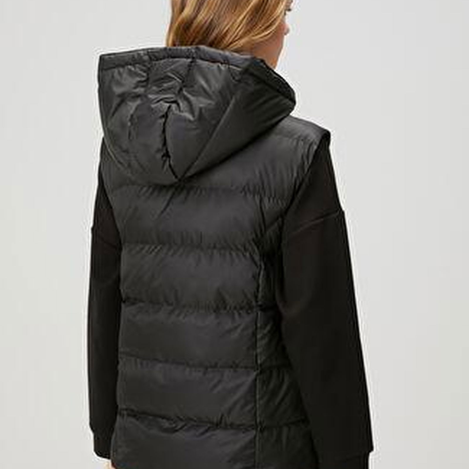 Siyah Kapüşonlu Puffer Yelek