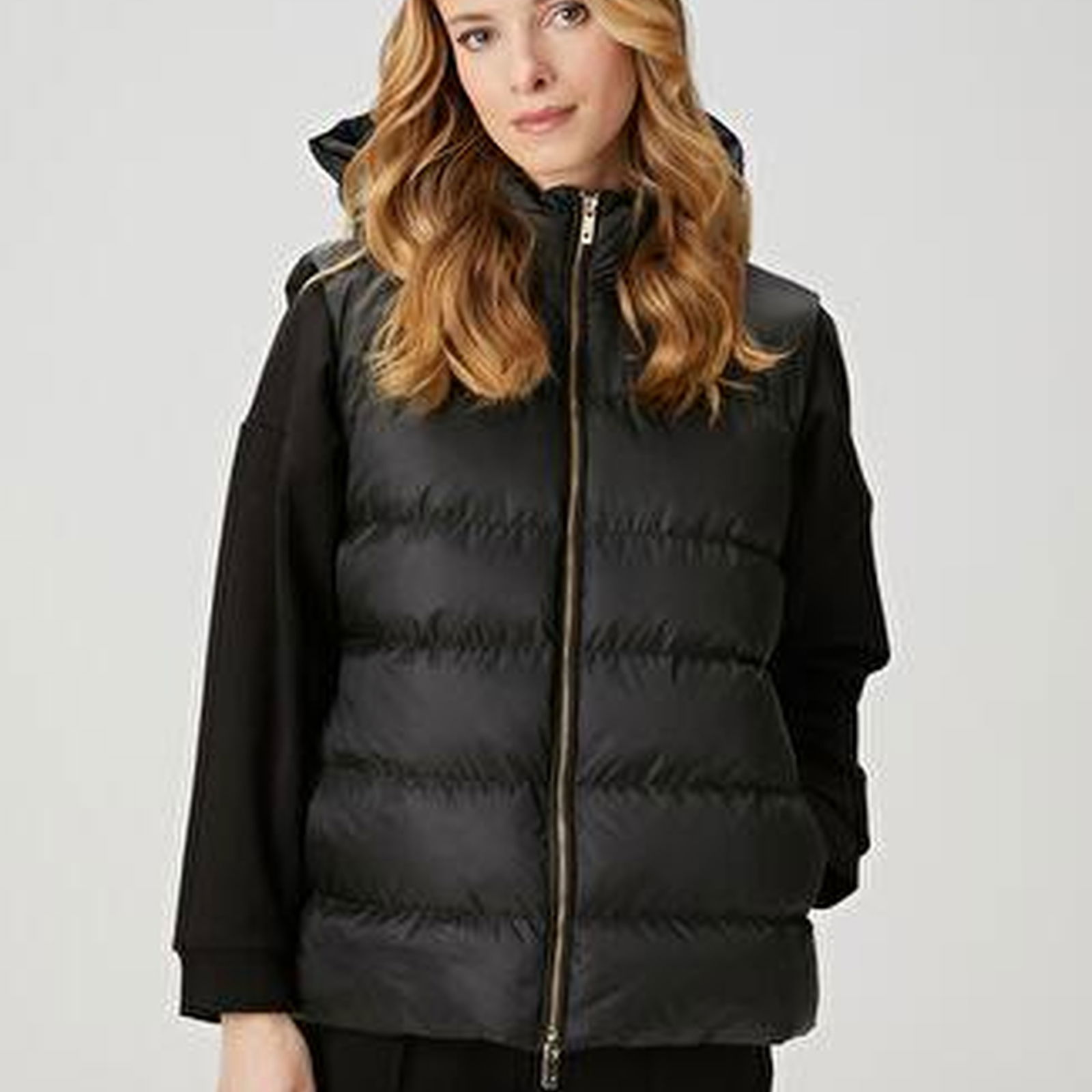 Siyah Kapüşonlu Puffer Yelek