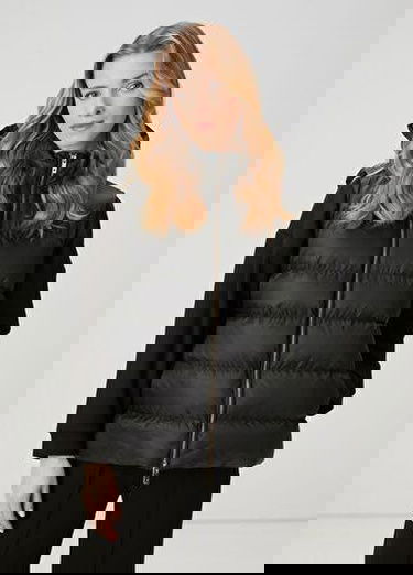  Siyah Kapüşonlu Puffer Yelek