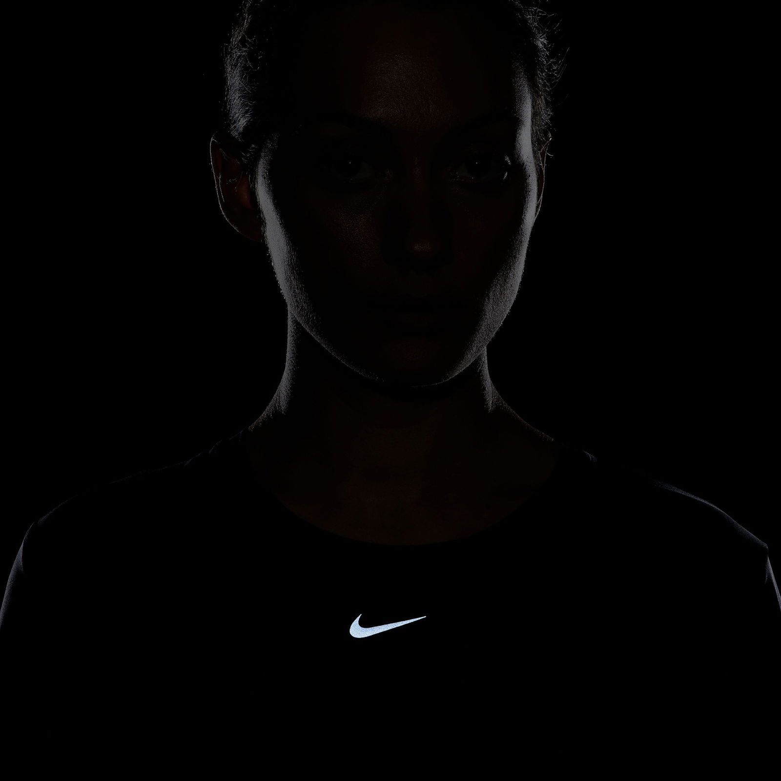 Nike One Classic Dri-Fit Kadın Siyah T-Shirt
