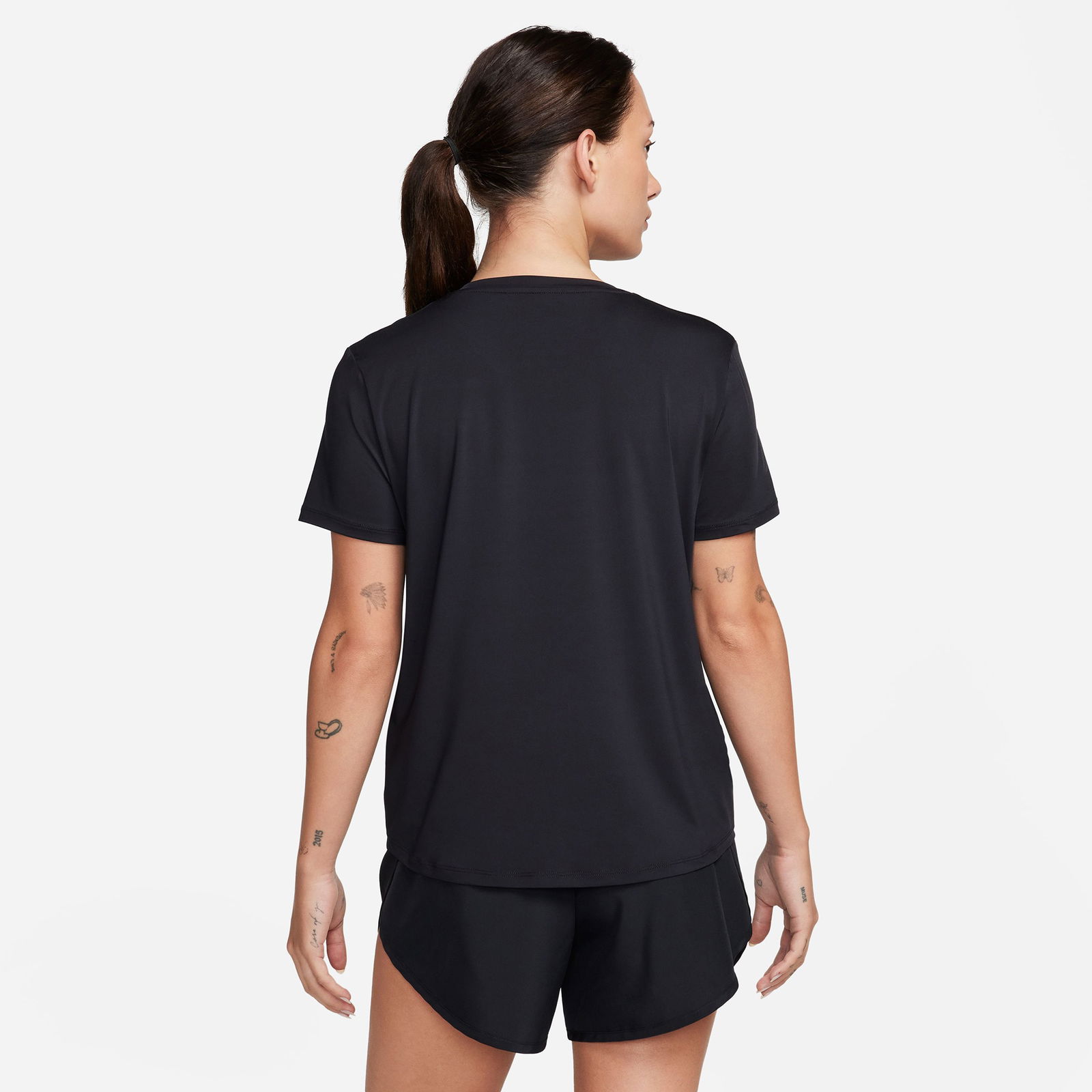 Nike One Classic Dri-Fit Kadın Siyah T-Shirt