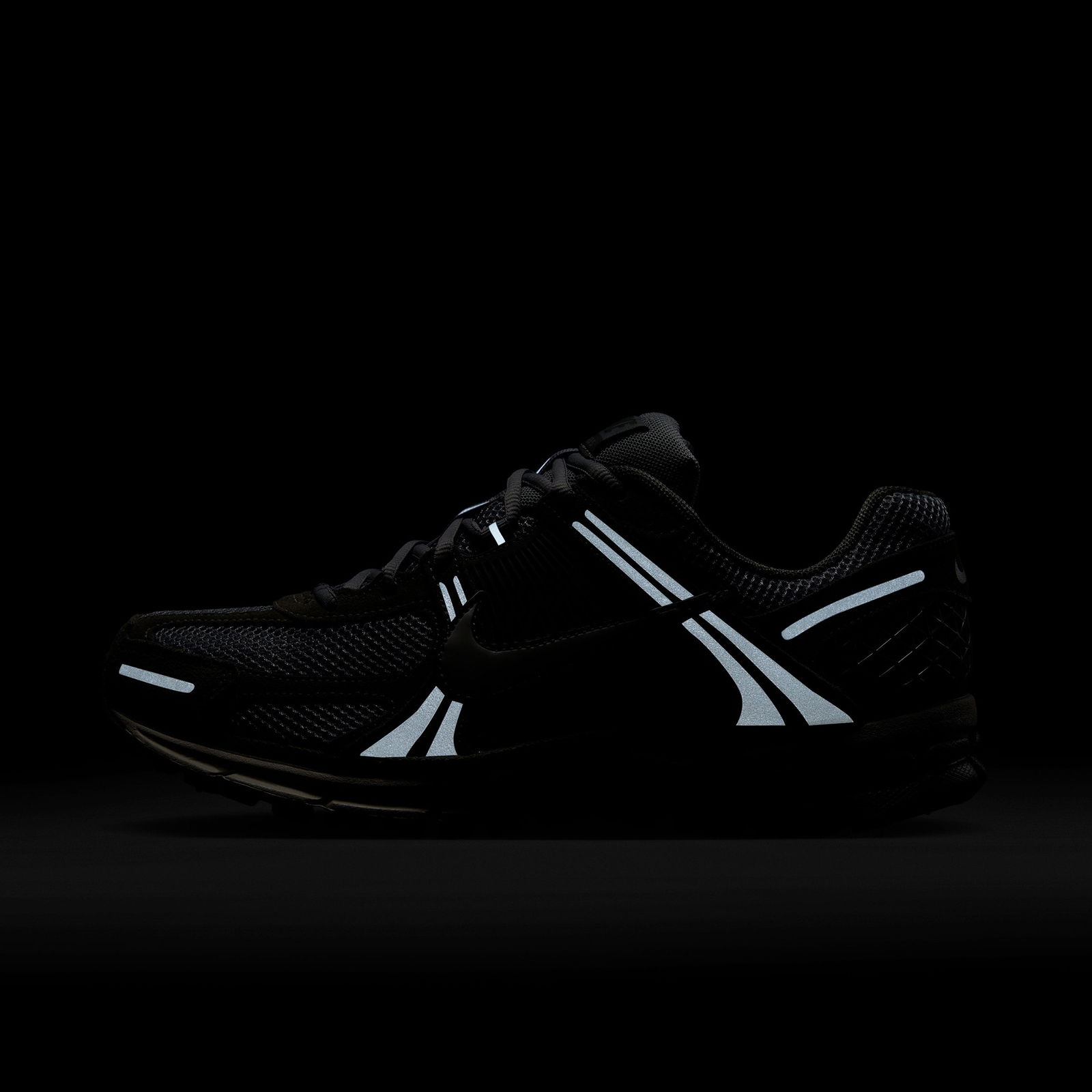 Nike Zoom Vomero 5 Erkek Gri Spor Ayakkabı
