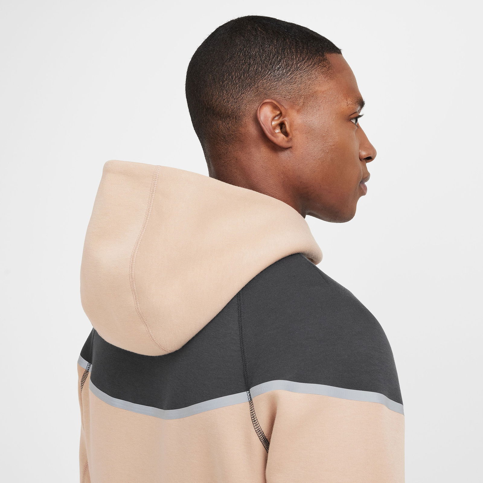 Nike Tech Windrunner Erkek Bej Ceket
