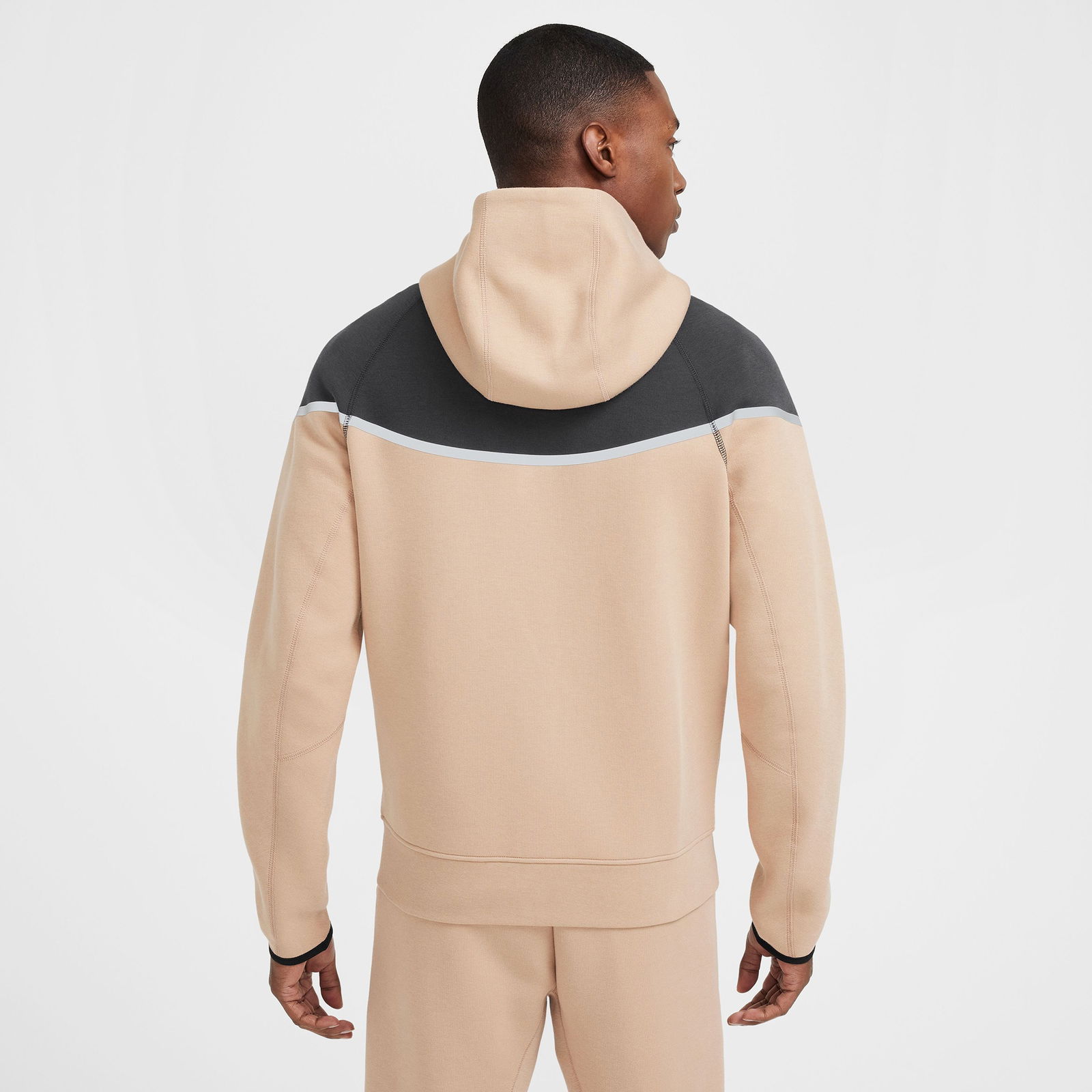 Nike Tech Windrunner Erkek Bej Ceket