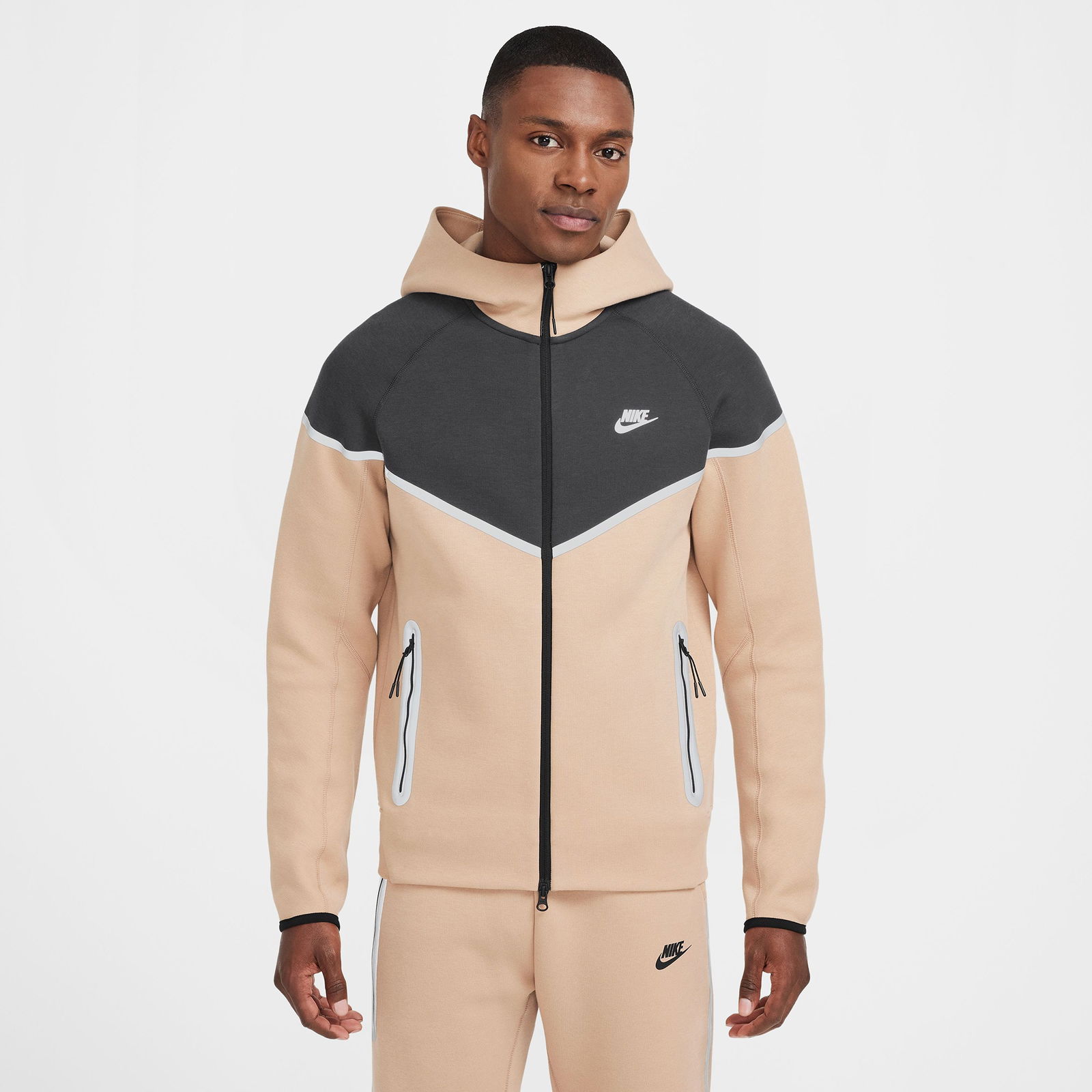 Nike Tech Windrunner Erkek Bej Ceket
