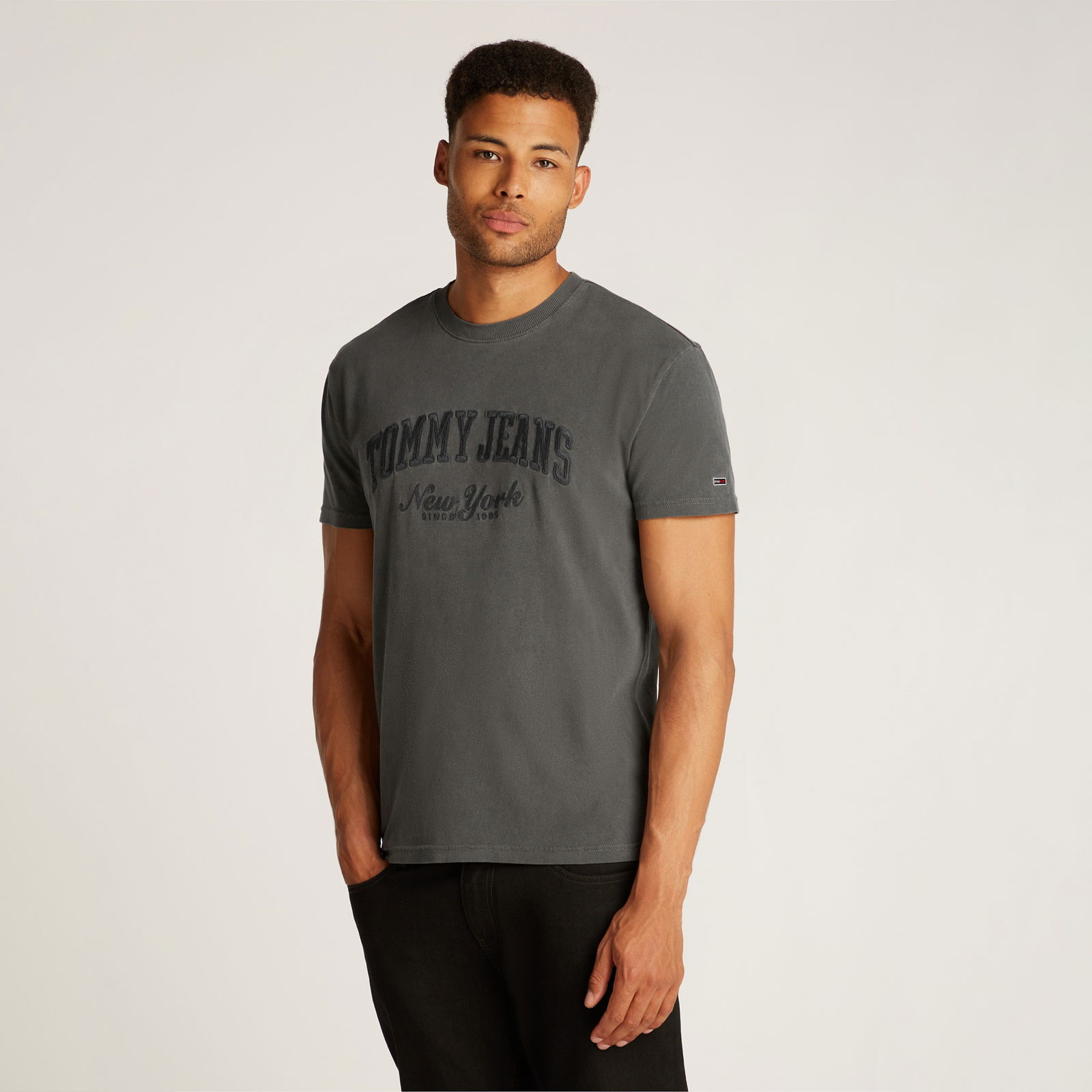 Tommy Jeans Reg Vintage Varsity Erkek Siyah T-Shirt
