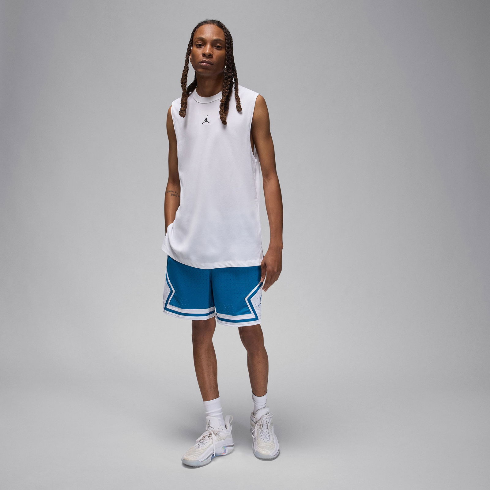 Jordan Dri-Fit Sport Erkek Beyaz Kolsuz T-Shirt