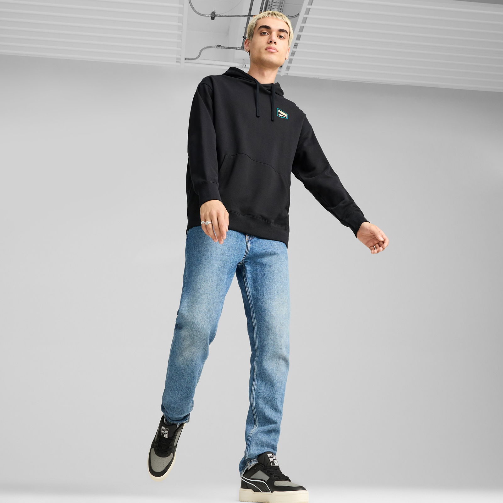 Puma Downtown Graphic Erkek Siyah Sweatshirt