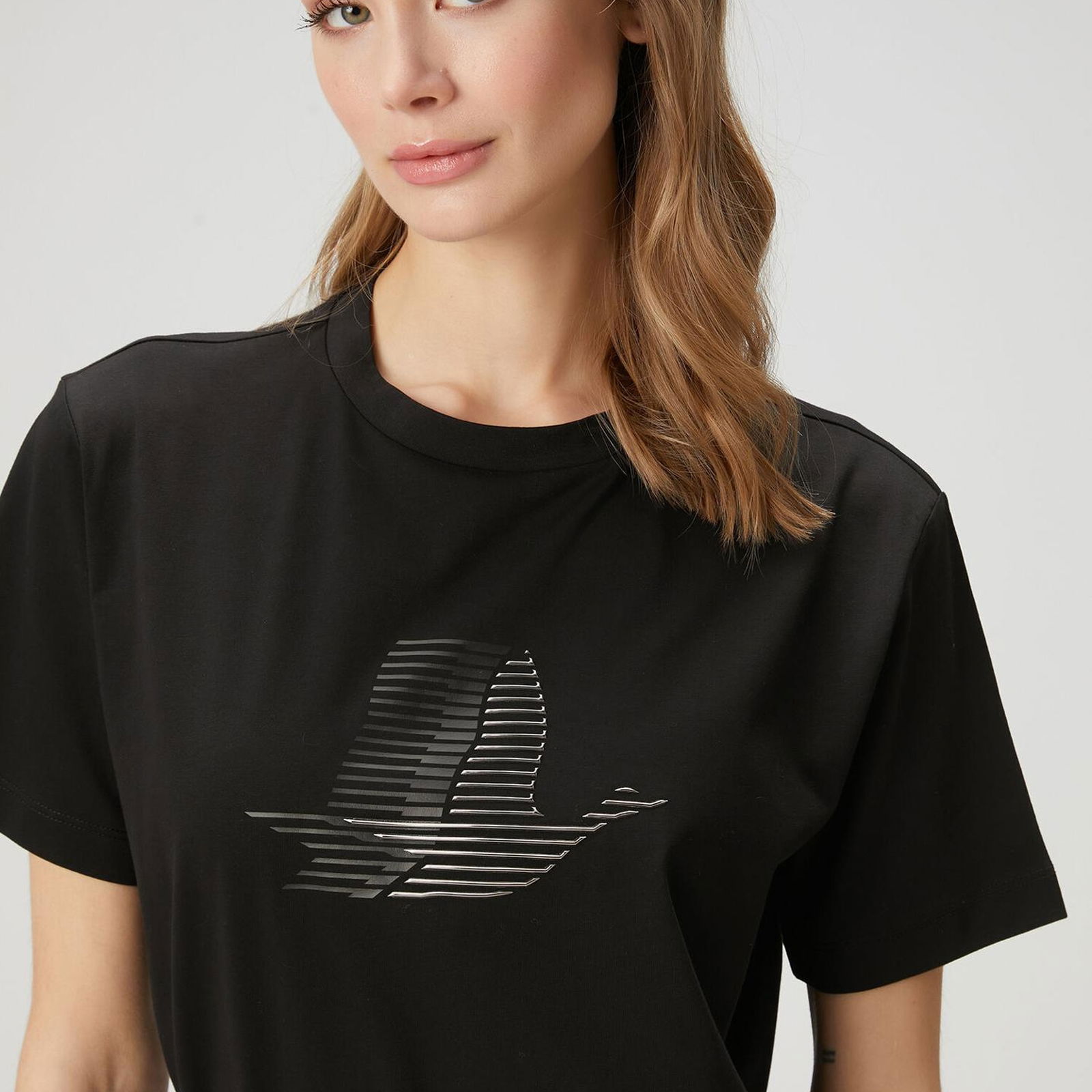 Beymen Club Kadin Siyah Çizgi Efektli Kaz Logolu T-shirt