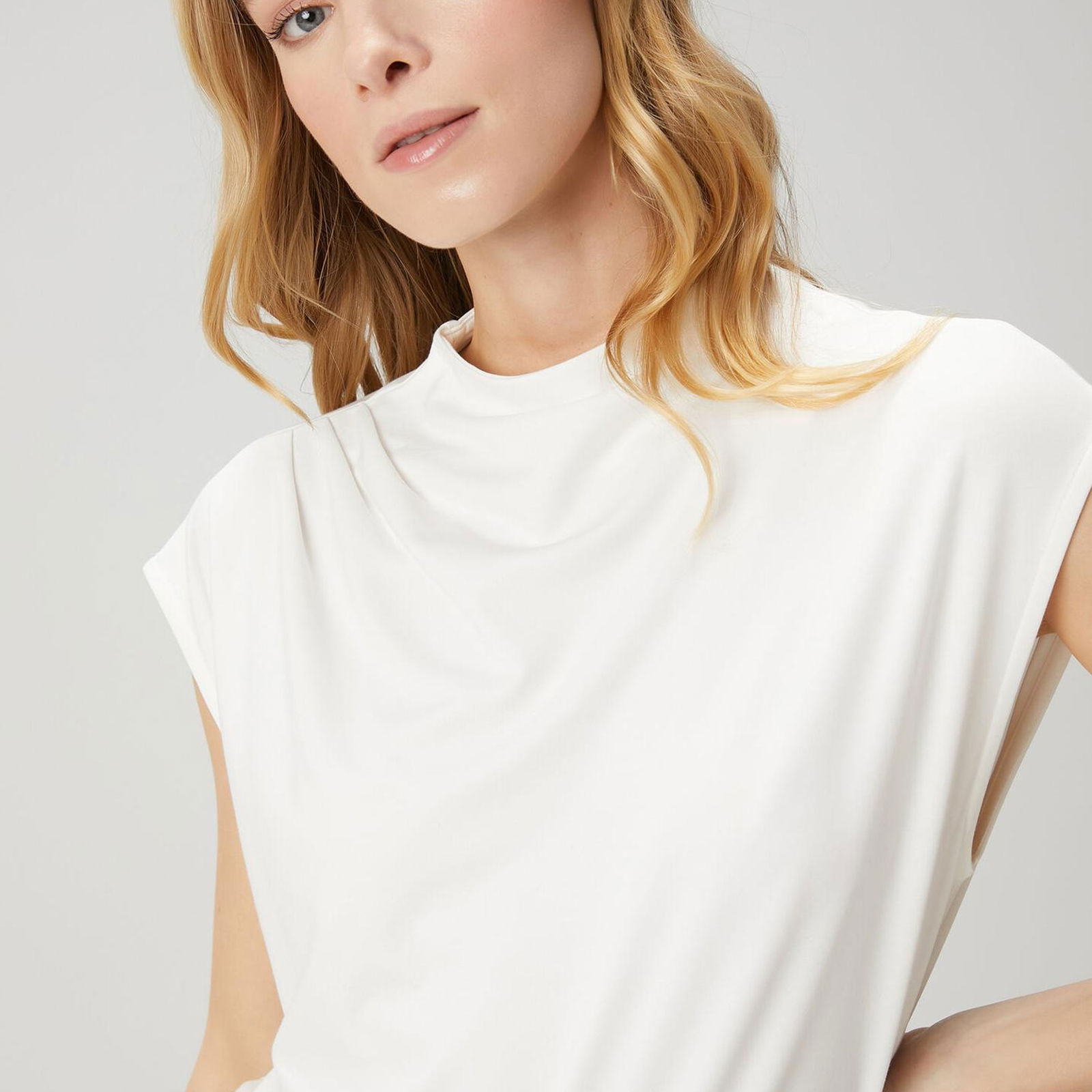 Beymen Club Kadin Beyaz Drape Detaylı T-shirt