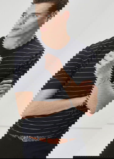  Beymen Club Erkek Lacivert Çizgi Desenli Kısa Kollu Kazak