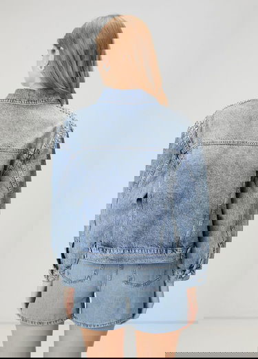  Beymen Club Kadin Mavi İşlemeli Denim Ceket