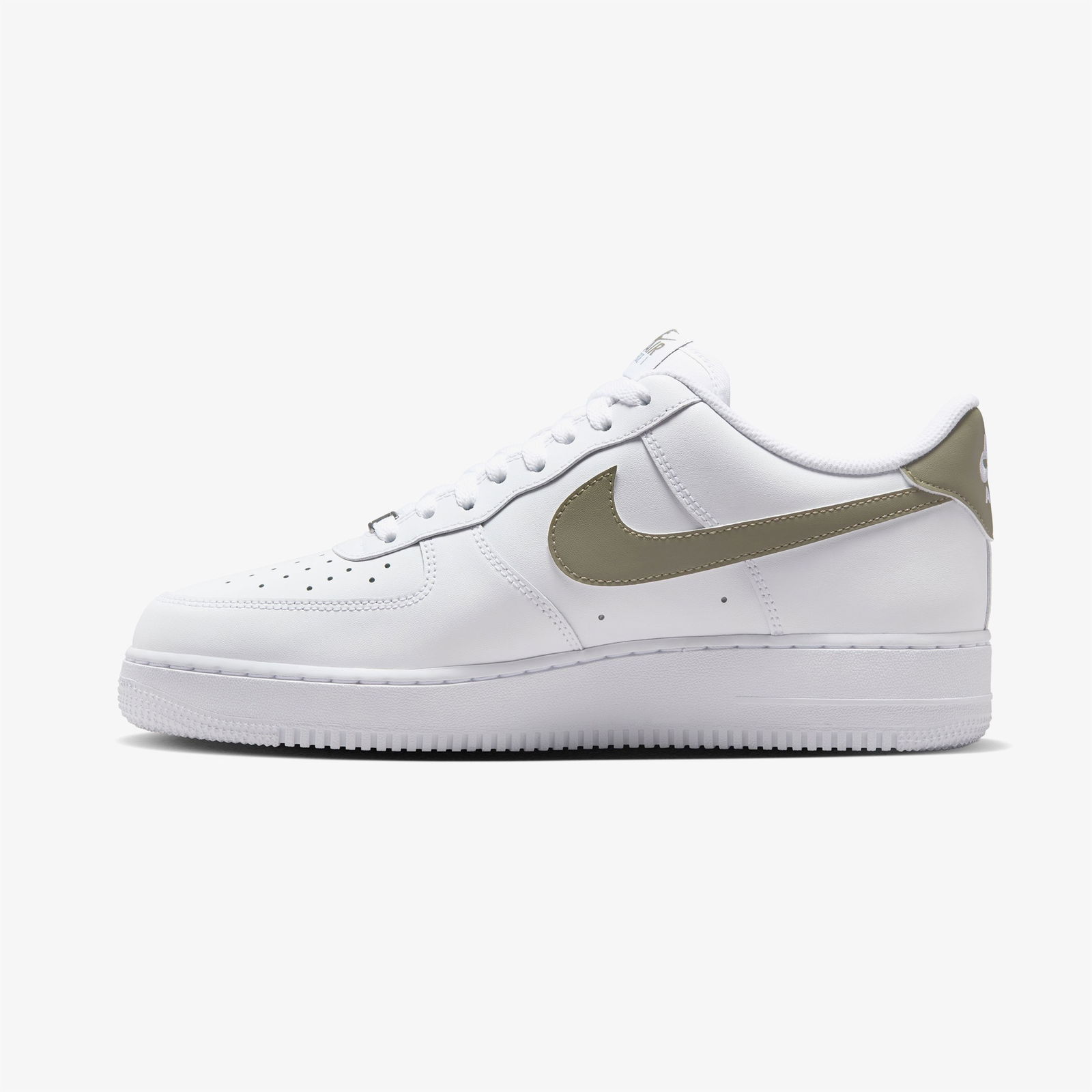 Nike Air Force 1 '07 Erkek Beyaz Spor Ayakkabı