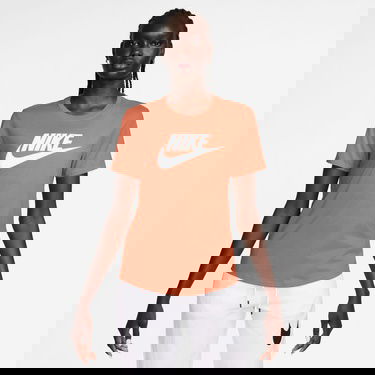  Nike Sportswear Club Essentials Kadın Turuncu T-Shirt