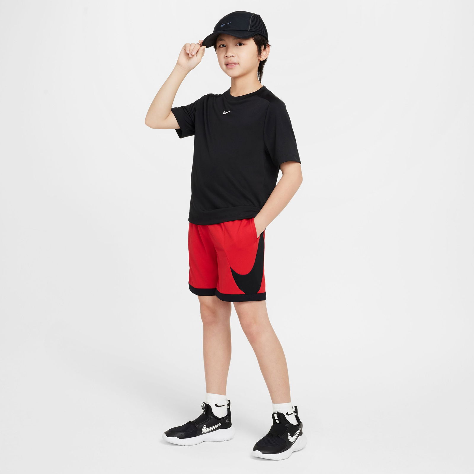 Nike Dri-Fit Swoosh Multi+ Çocuk Kırmızı Şort