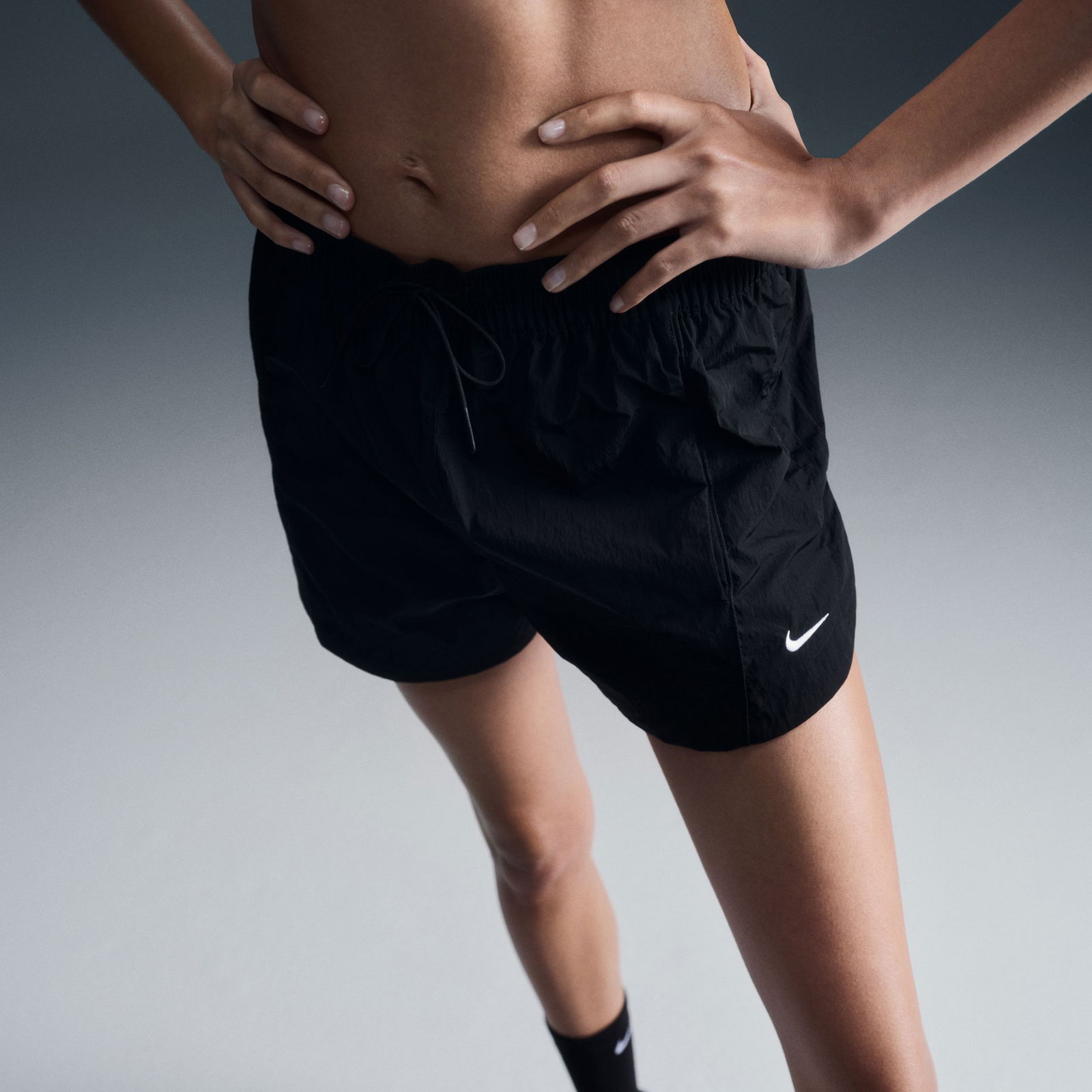 Nike Windrunner Woven 5 cm Kadın Siyah Şort