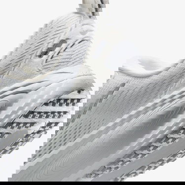  Nike Vomero 18 Kadın Beyaz Koşu Ayakkabısı