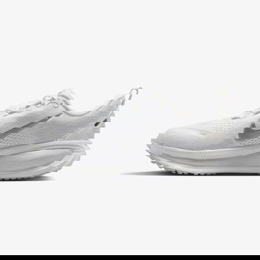  Nike Vomero 18 Kadın Beyaz Koşu Ayakkabısı
