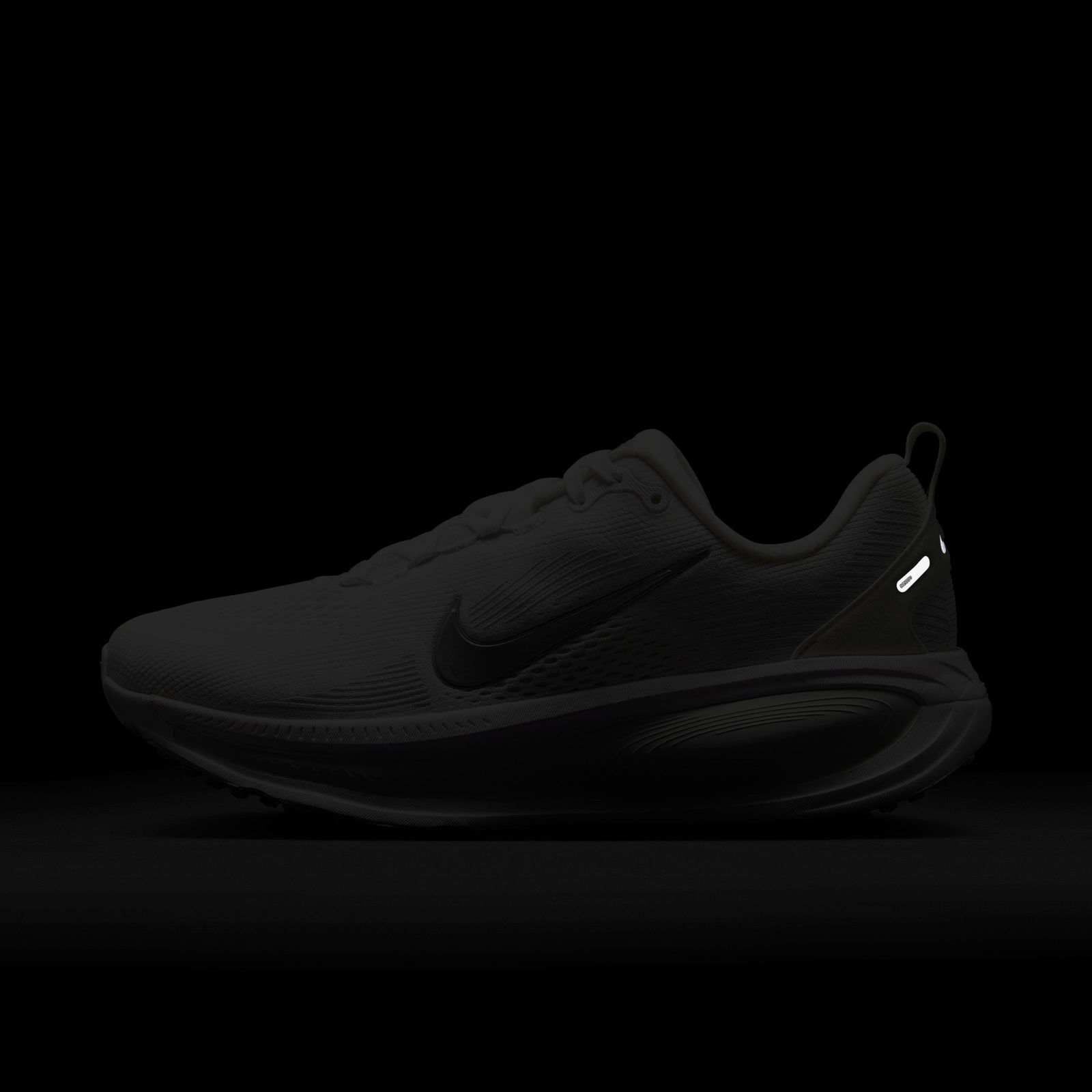 Nike Vomero 18 Kadın Beyaz Koşu Ayakkabısı