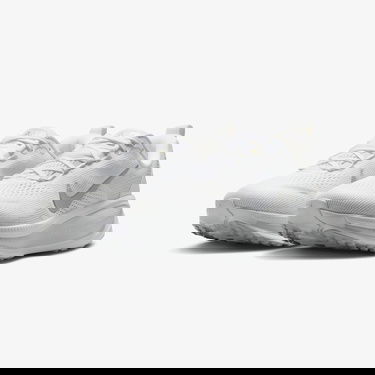  Nike Vomero 18 Kadın Beyaz Koşu Ayakkabısı