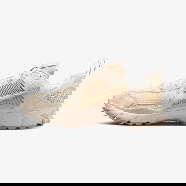  Nike Vomero 5 Genç Çocuk Bej Spor Ayakkabı