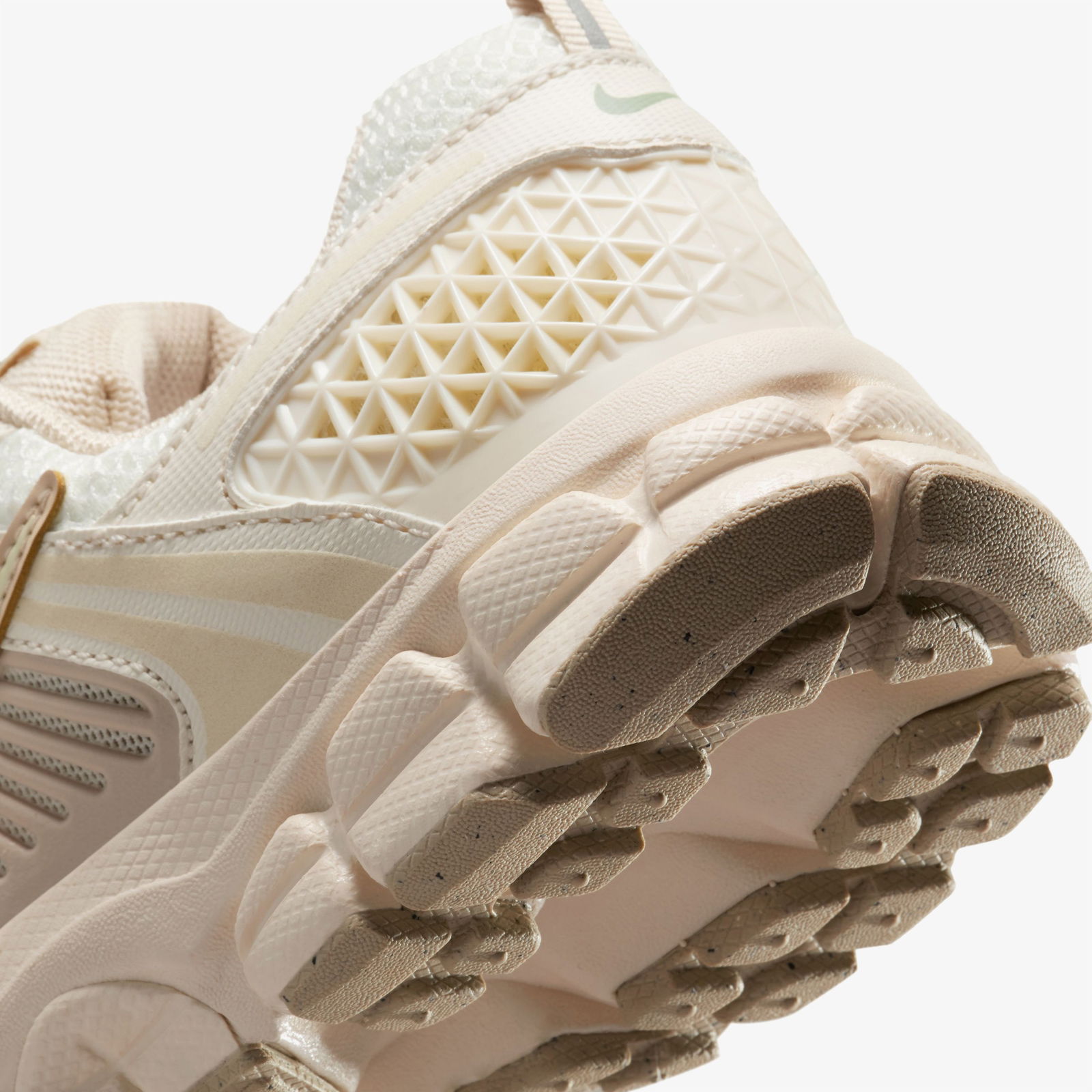 Nike Vomero 5 Genç Çocuk Bej Spor Ayakkabı